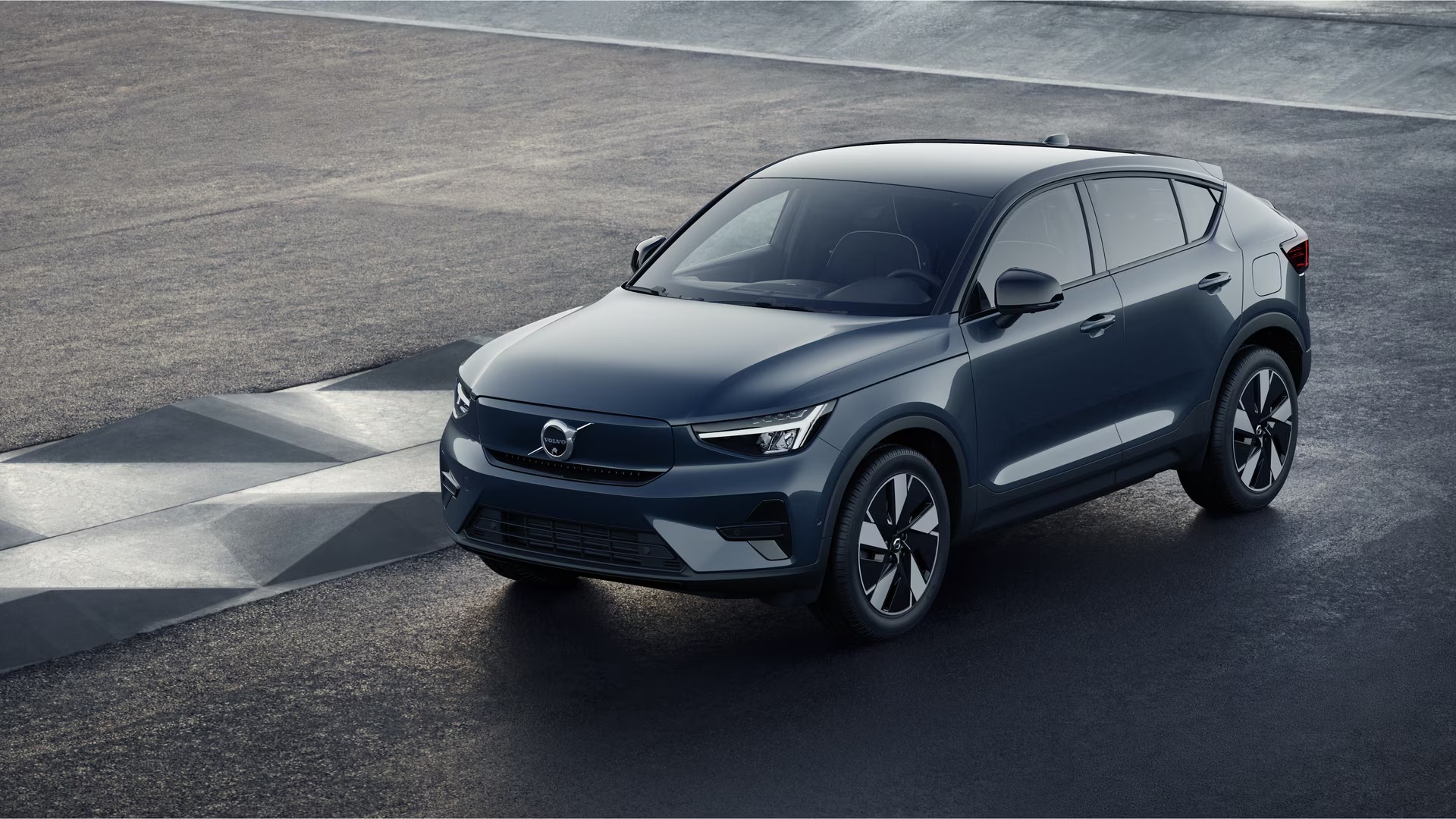 Volvo EC40 Denim Blue